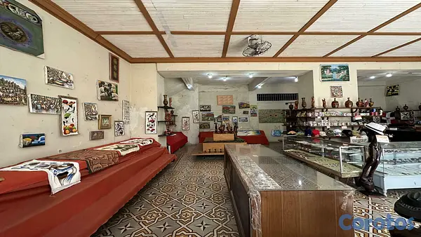 oficinas y locales comerciales - Local de 2 niveles en Venta- Zona colonial 5