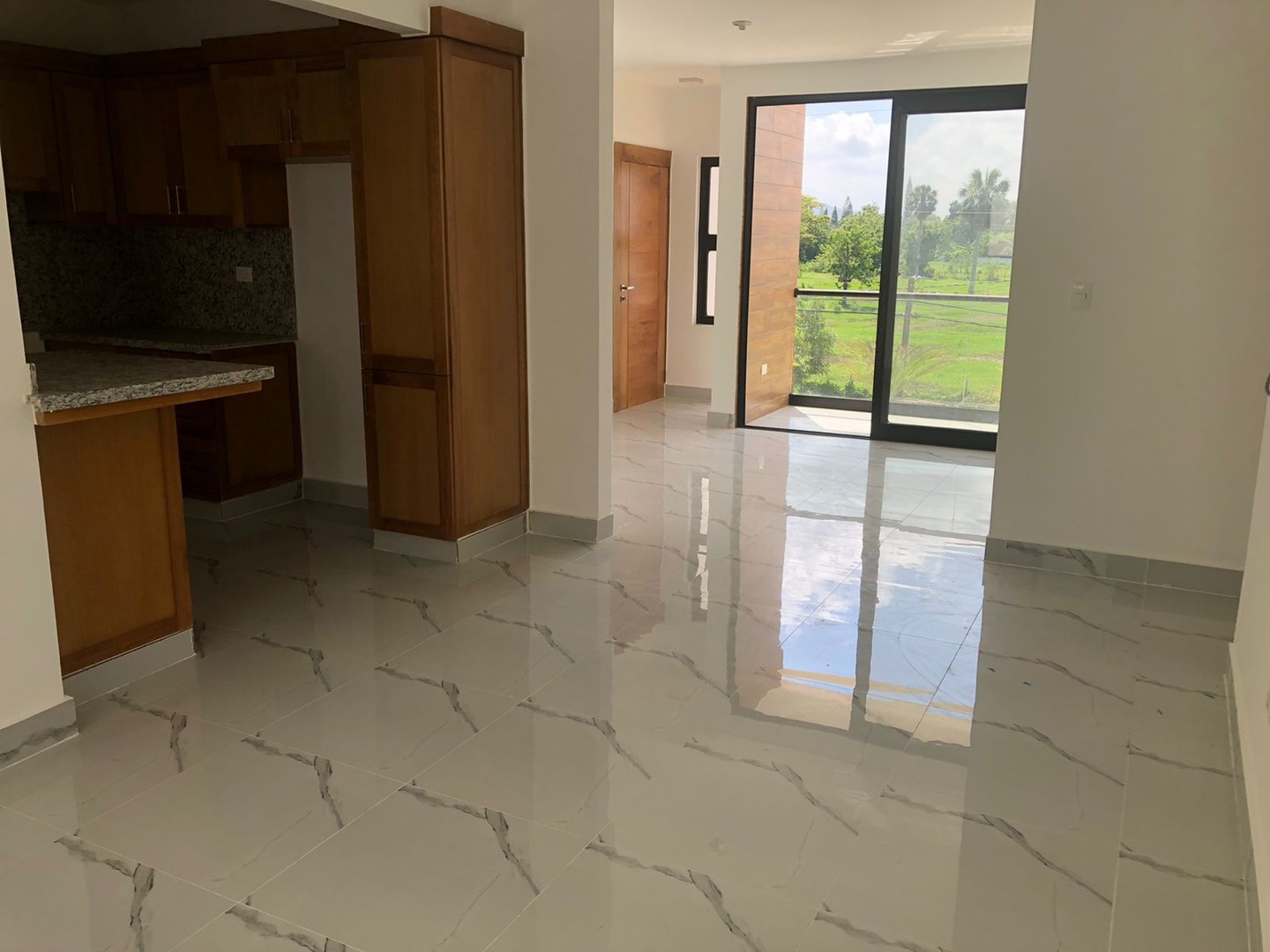 apartamentos - Apartamento Completamente Nuevo en Los Rieles, 3er Nivel  1