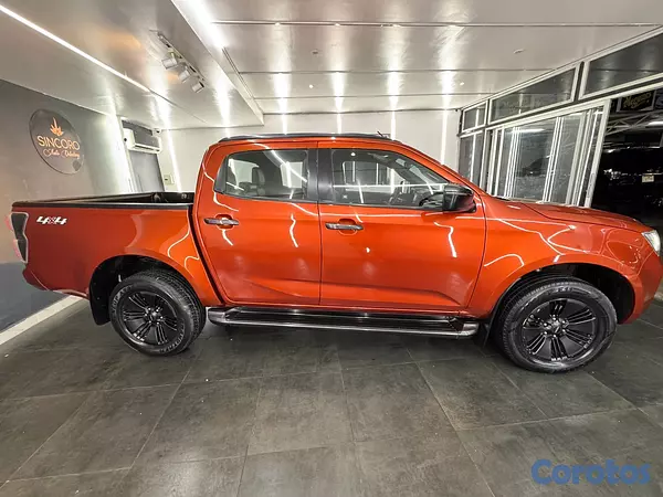 jeepetas y camionetas - Isuzu DMAX 2024 3