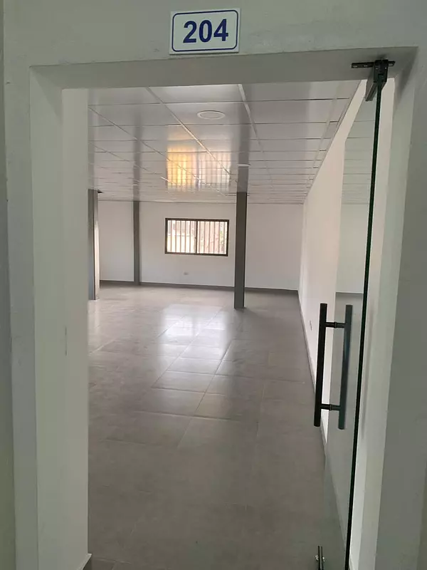 oficinas y locales comerciales - Alquiler Local Comercial, Gazcue, Santo Domingo 8