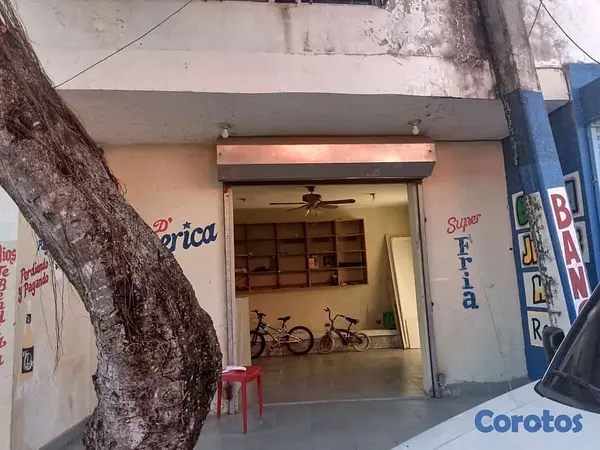 oficinas y locales comerciales - 🔑 ALQUILO LOCAL 🔑 
los cerros de sabana perdida
colina del Ozama c/ primera  4