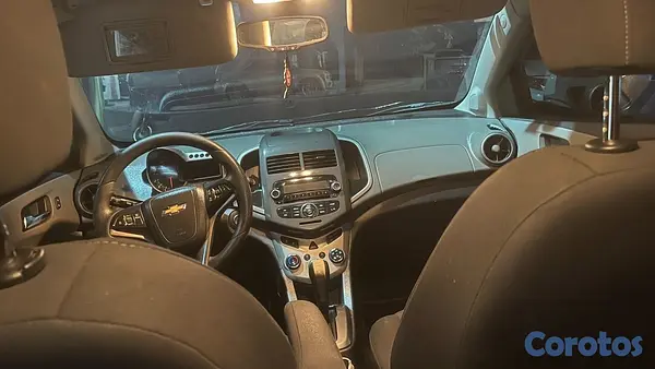 carros - Vendo Chevrolet Sonic 2014 LT.  3