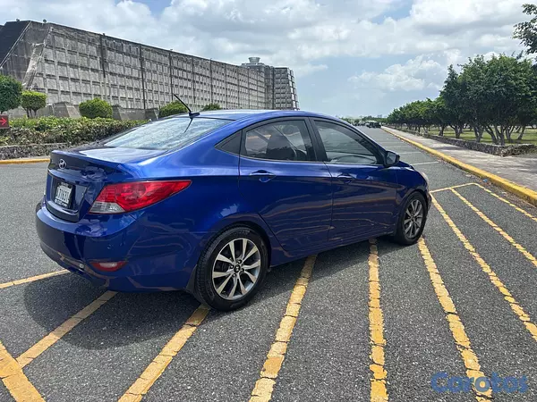 carros - Hyundai Accent 2012 Usado  2