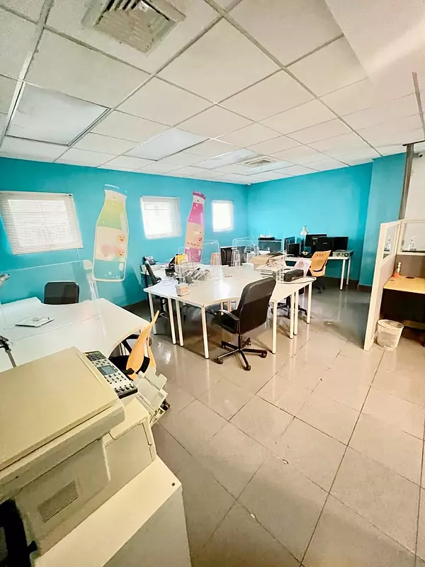 oficinas y locales comerciales - Local corporativo en Naco  6