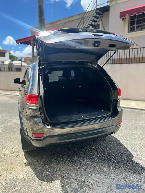 jeepetas y camionetas - ♻️JEEP GRAND CHEROKEE LADERO 2019✅ 8