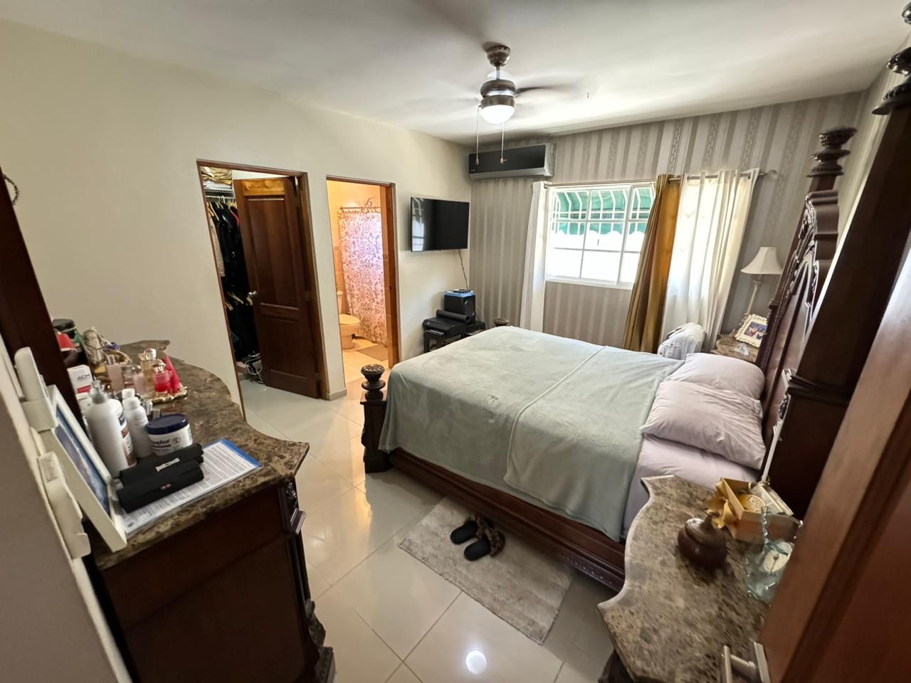 apartamentos - Apartamento en Venta
GALÁ
RD$8,000,000.00
Mantenimiento: RD$3,000.00

CARACTERÍS 5