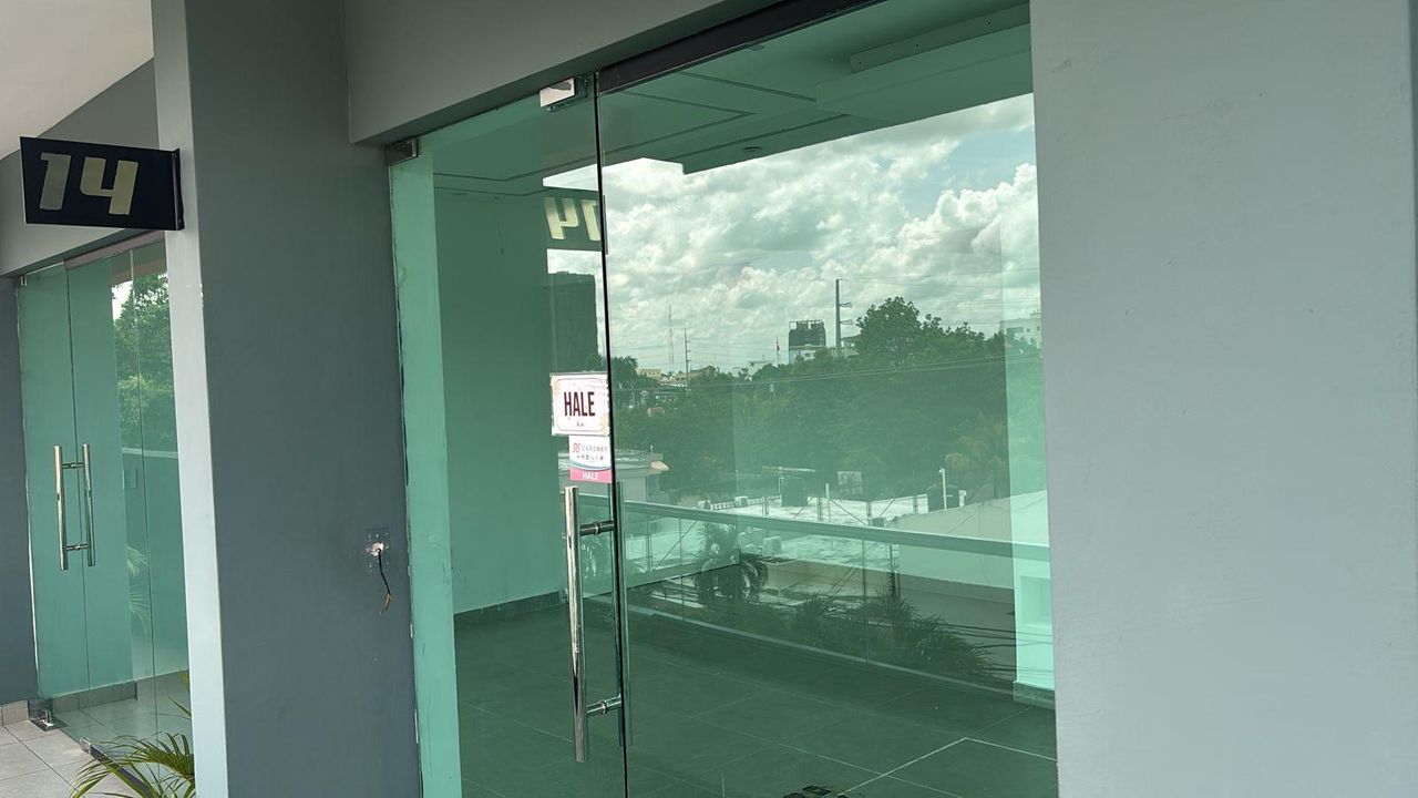 oficinas y locales comerciales - Local comercial en Ensanche Ozama  0