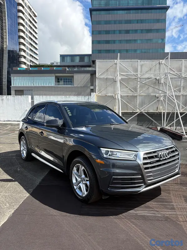 jeepetas y camionetas - Audi Q5 2018 Quattro Premium Plus 2.0T (Mantenimie 3