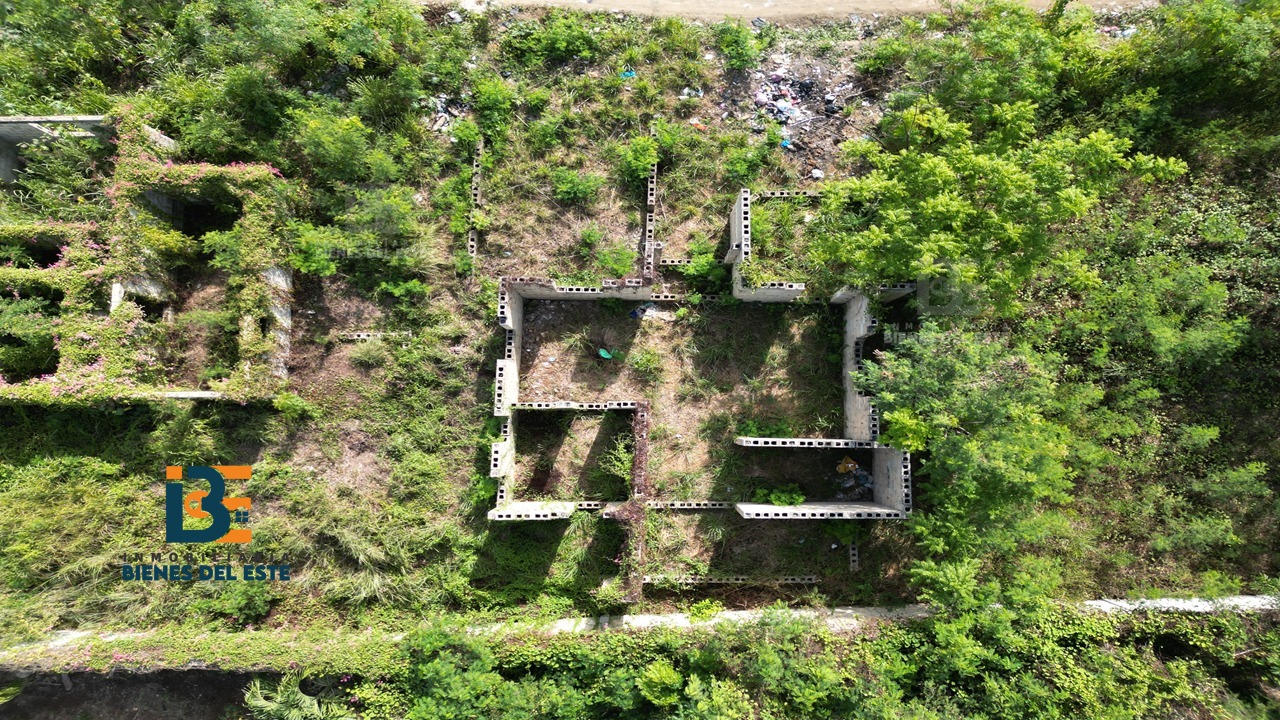 casas - SE VENDE CASA EN CONSTRUCCION de Oportunidad. 4