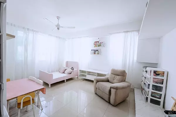 apartamentos - Vendo apartamento de 287.8 mts con terraza vista al mar. 
KM 8 1/2
RD$10,800,000 2
