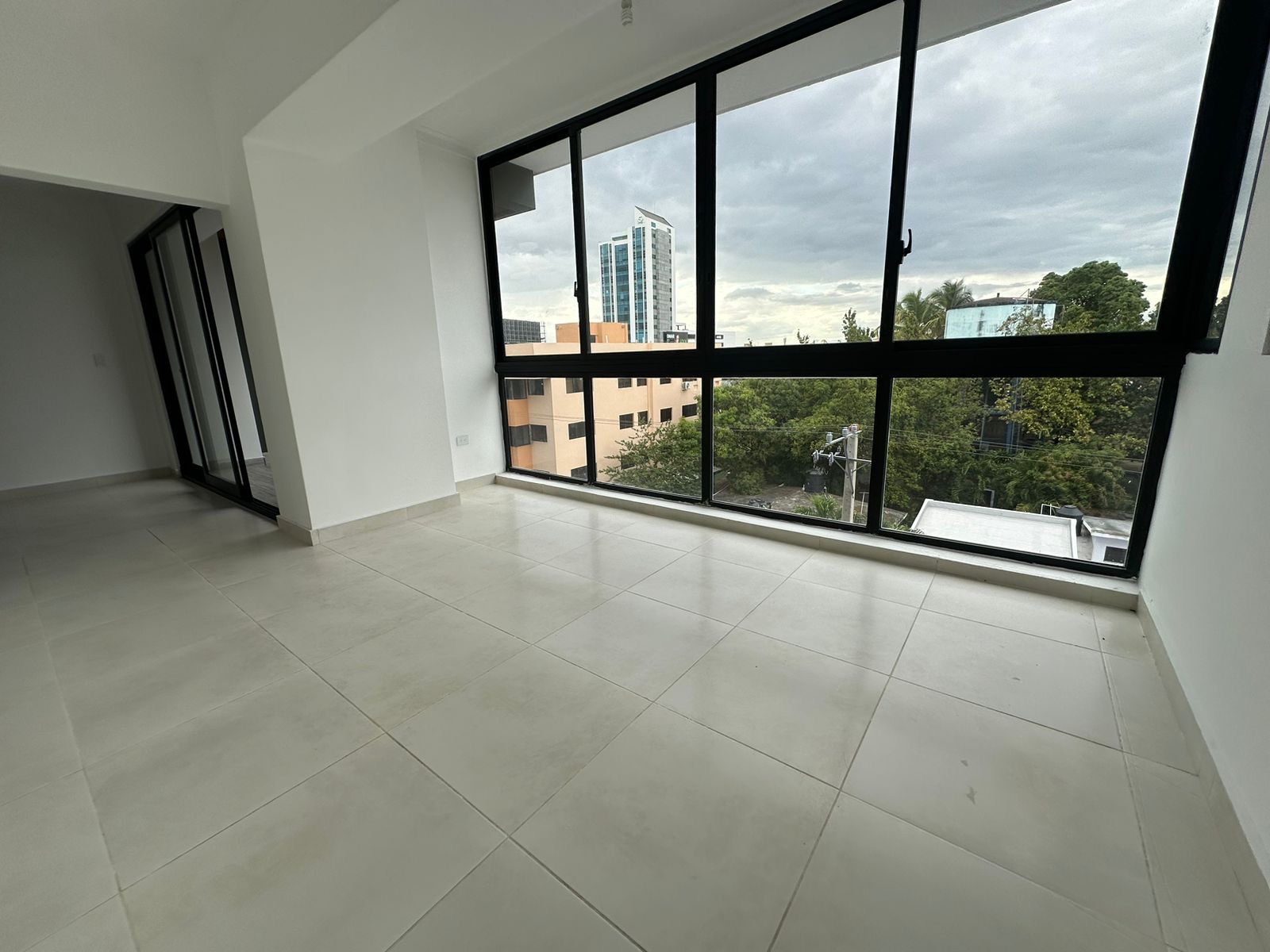 apartamentos - Alquiló nuevo Renacimiento piso 4 lí US$1,650const 3