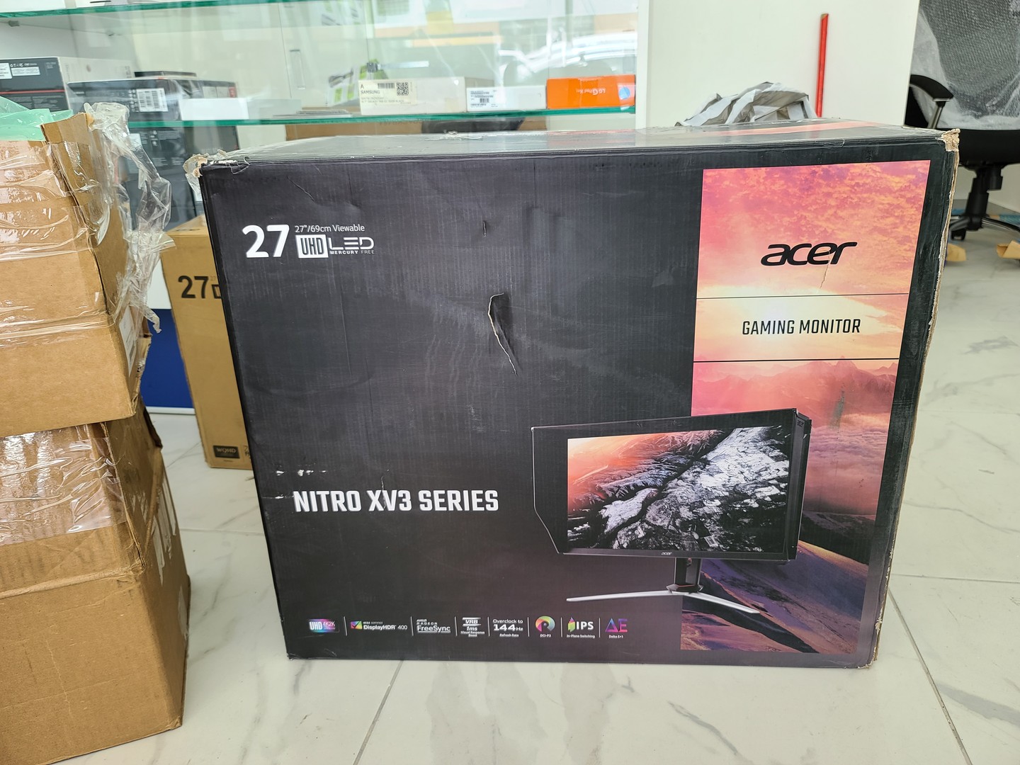 computadoras y laptops - Monitor Acer 27 4K iPS 144Hz 1ms HDR400 G-SYNC Y FREESYNC Quantum Dot Audio  8