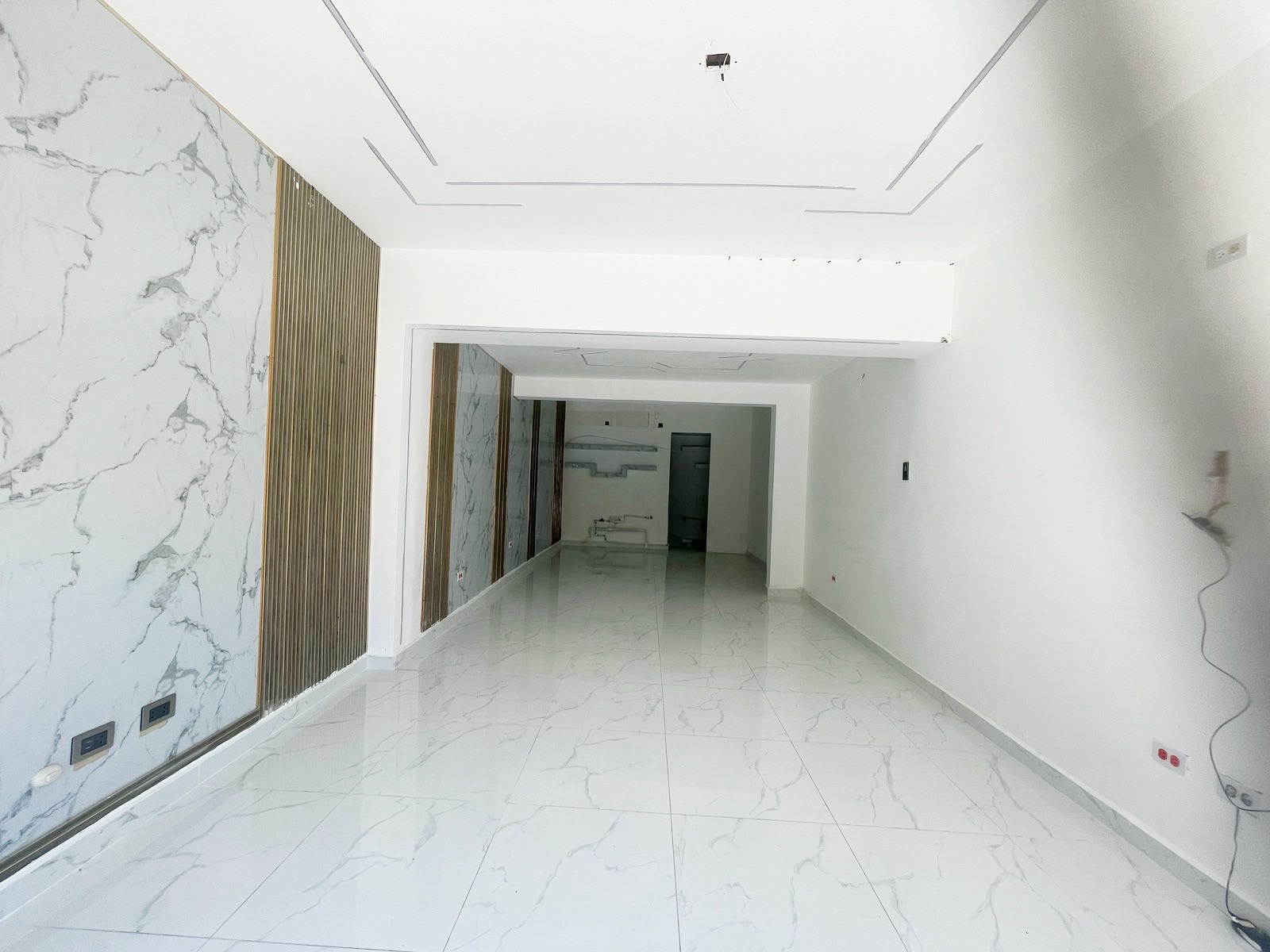 oficinas y locales comerciales - Local bella vista  1