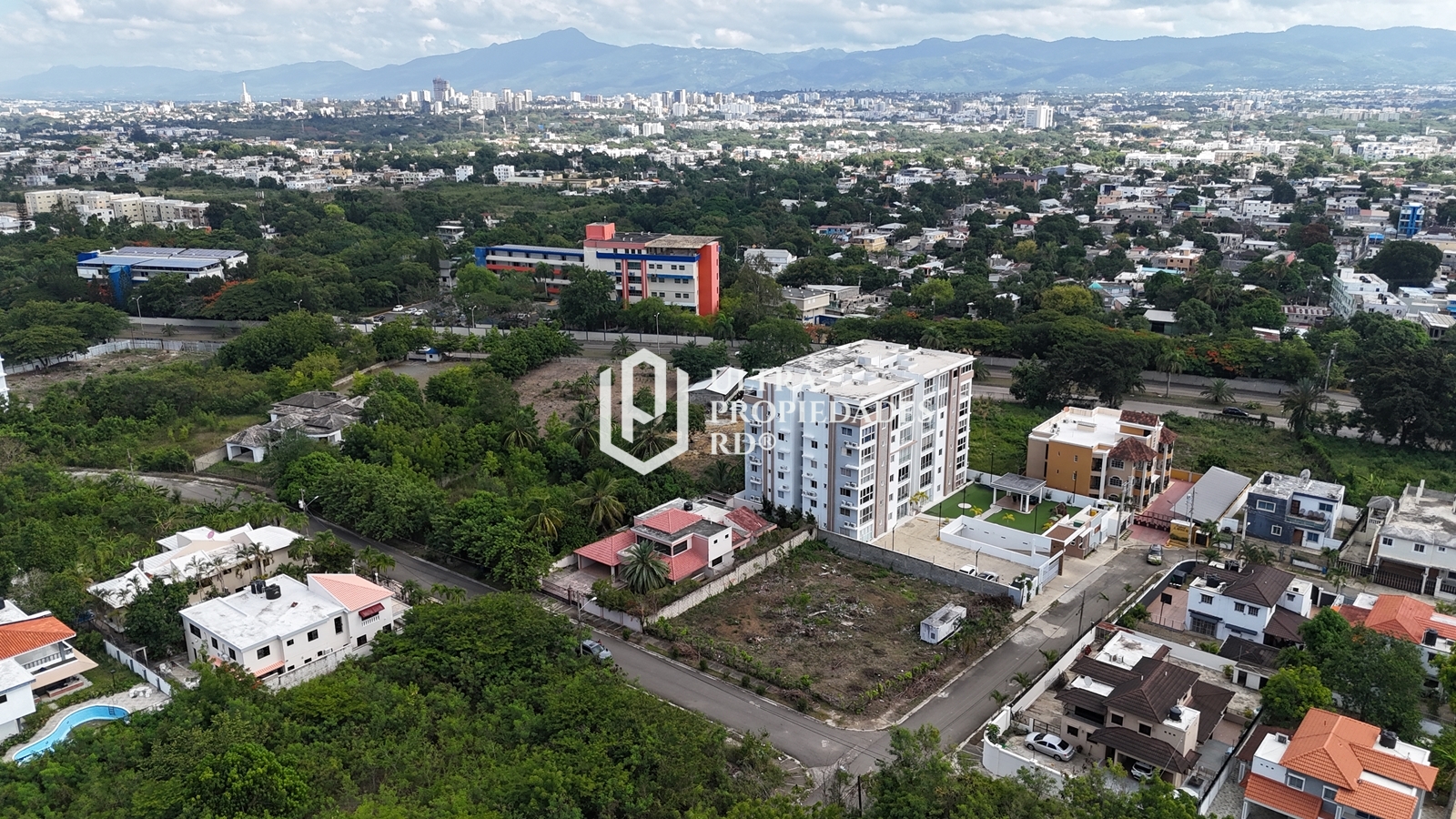 solares y terrenos - TERRENO EN VENTA - URBANIZACION THOMEN - SOLAR 1