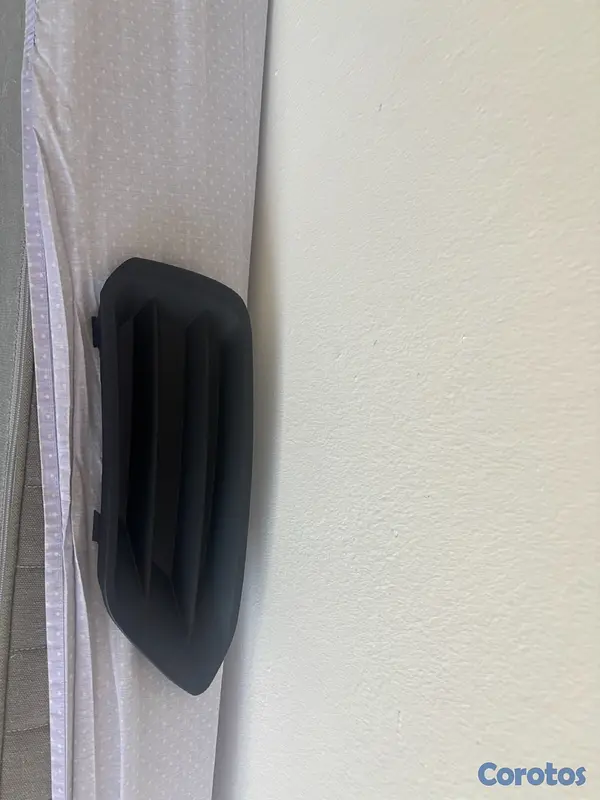 repuestos - tapa derecha bumper delantero volvo xc40  2