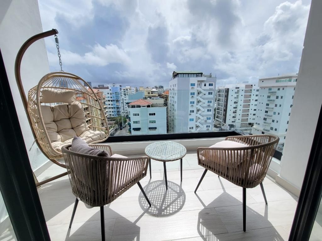apartamentos - Sin intermediarios rent0 apartament0 m0derno amueblado. EN SECTOR EVARISTO M.. 2