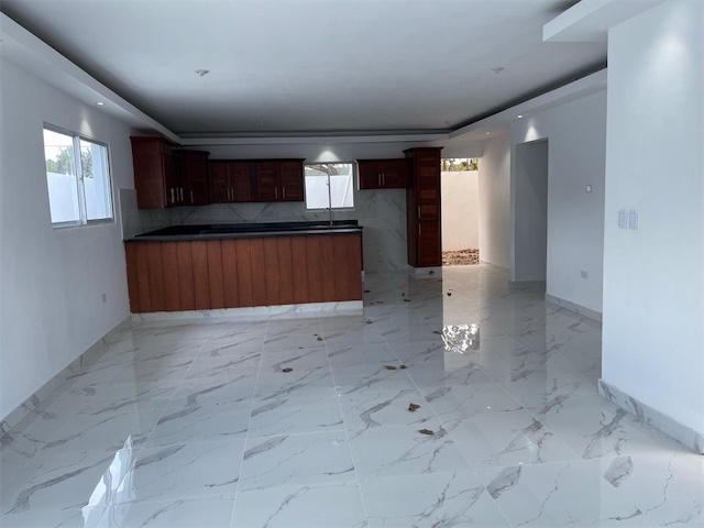casas - Venta de hermosa casa en la autopista de san Isidro prado oriental 1