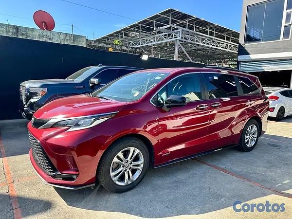 jeepetas y camionetas - TOYOTA SIENNA XSE 2021 7