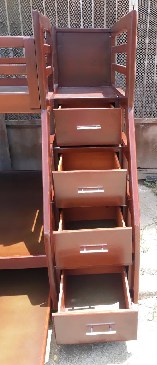 muebles y colchones - Camarote de tres plataforma en madera  3