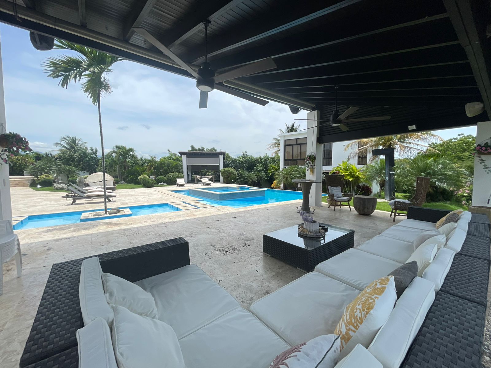 casas vacacionales y villas - Finca de 13,100 mts en Bani 1