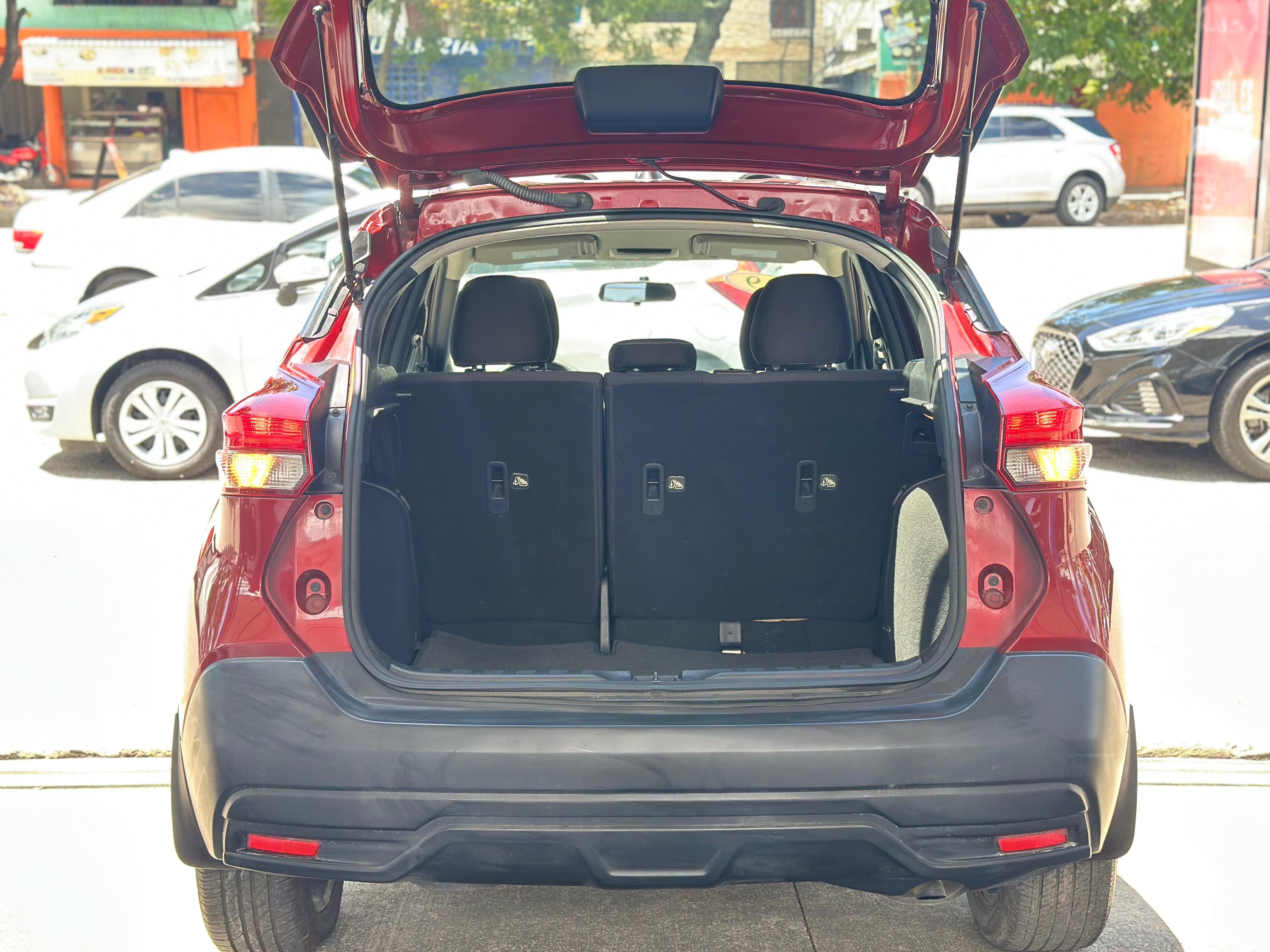 jeepetas y camionetas - 2019 NISSAN KICKS SV CLEAN AMERICANA 8
