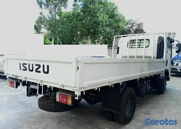 camiones y vehiculos pesados - Isuzu NPR Cama Larga (14 PIES) 2026 6