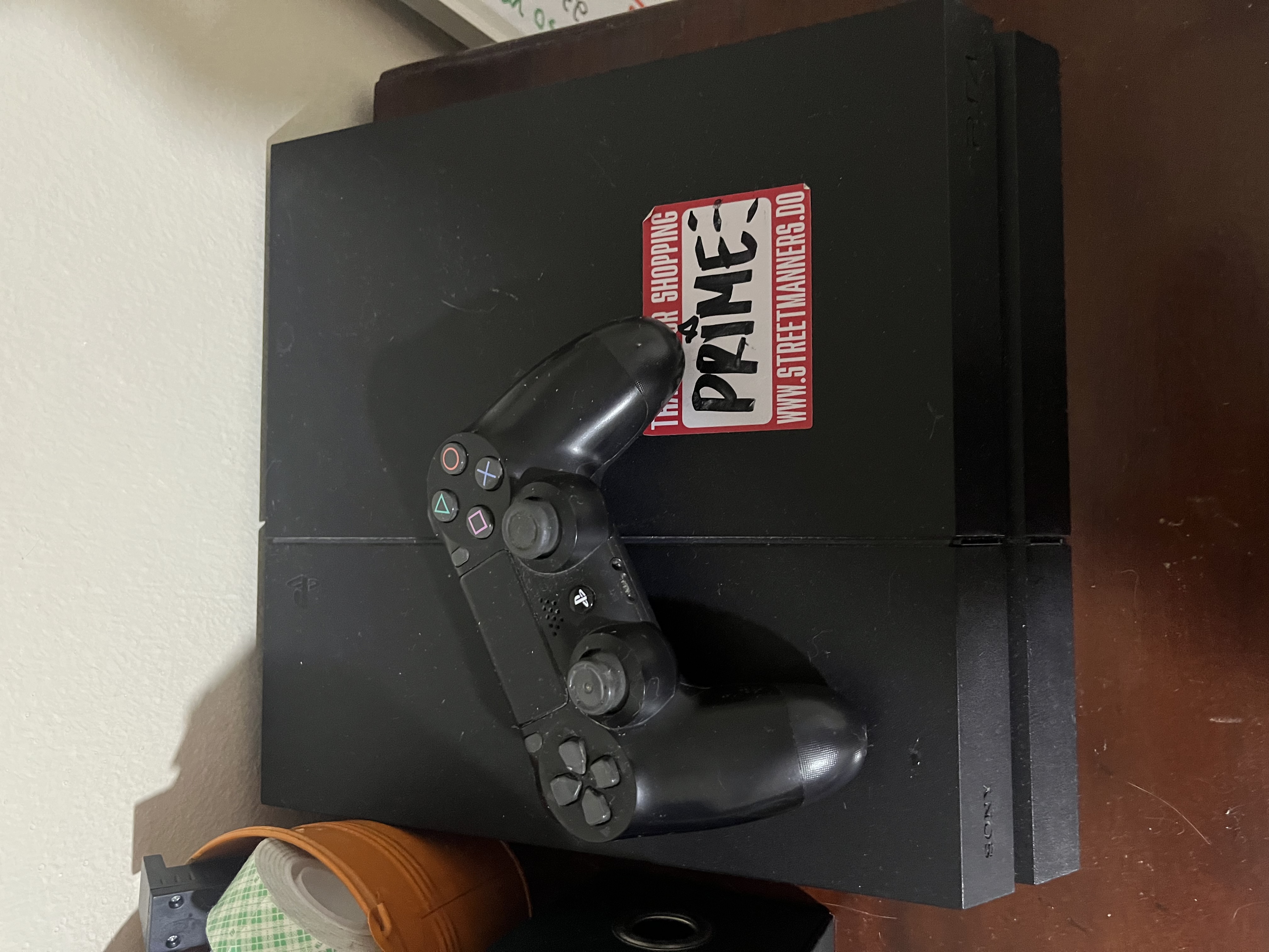 consolas y videojuegos - Se vende Play Station 4 