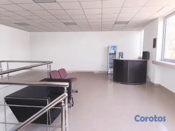 oficinas y locales comerciales - Alquiler de Piso En El Millón  3