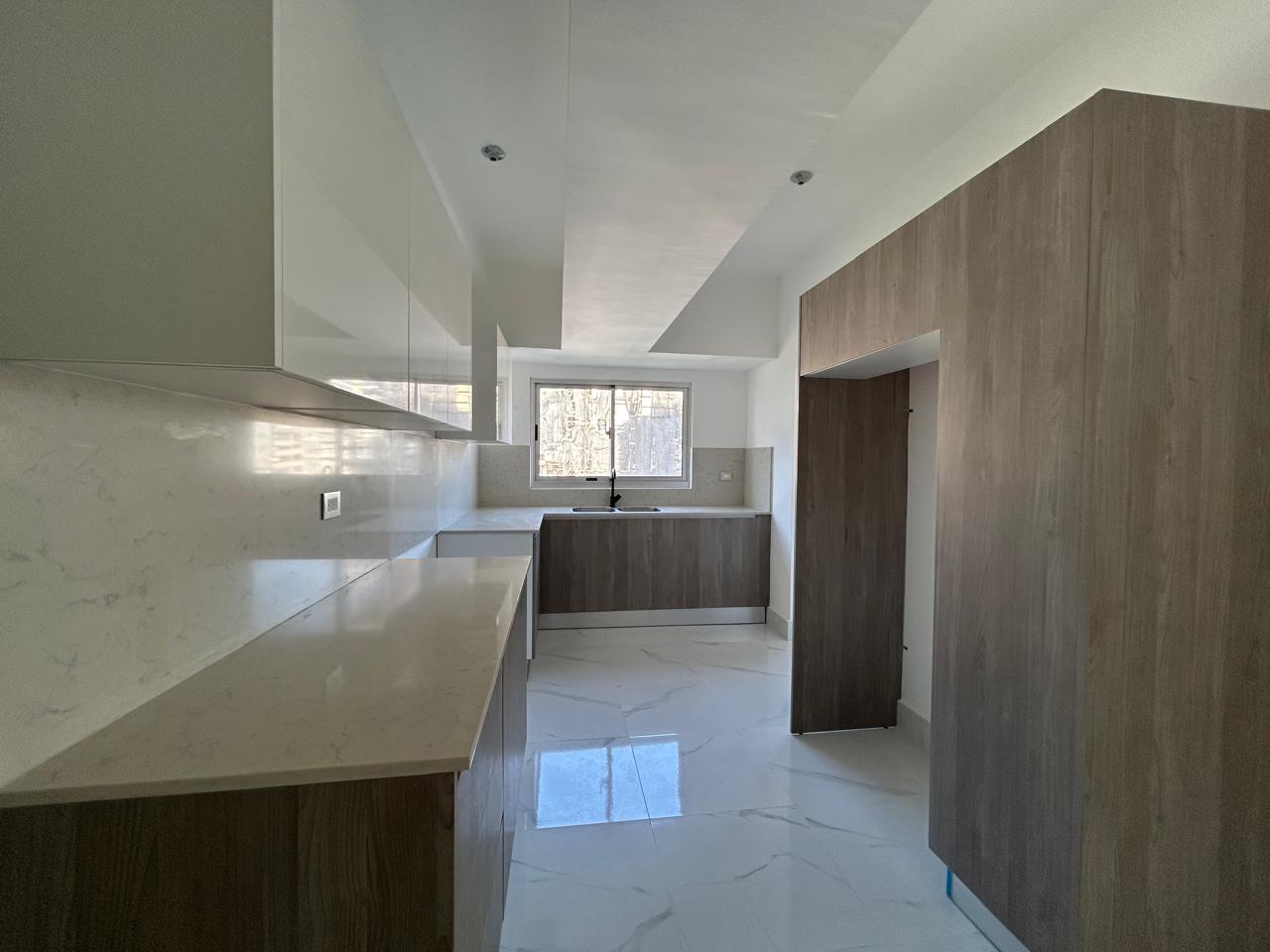 apartamentos - Excelente Apto en PIANTINI, Prox. a la LINCOLN, 3 HABS., 139 Mts.2, Balcon 3