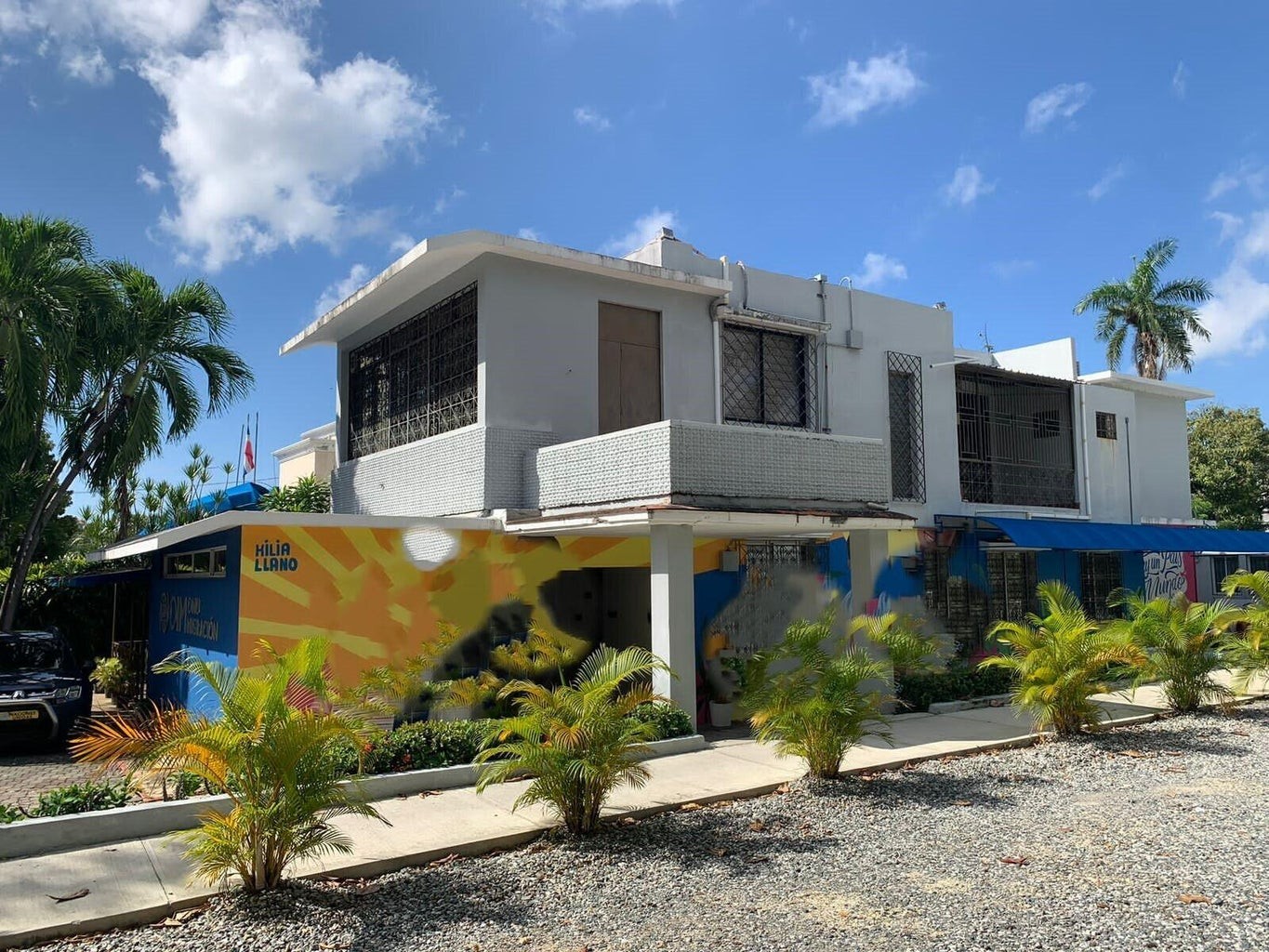 casas - Casa para uso comercial de 500 m2 de construcción y 1500 m2 de solar. Alquiler 5