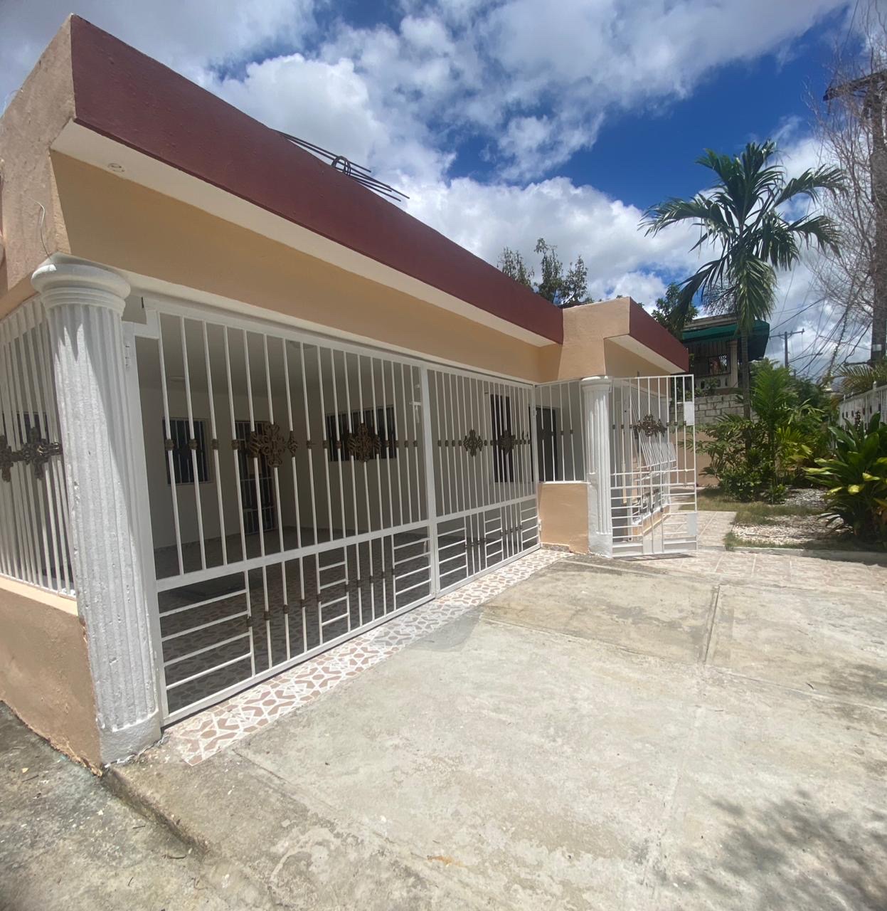 casas - venta de casa en la autopista de San isidro Brisa oriental con 352mts 5