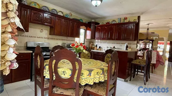 casas - Casa en Venta de 2 niveles, en Villas Claudia 4