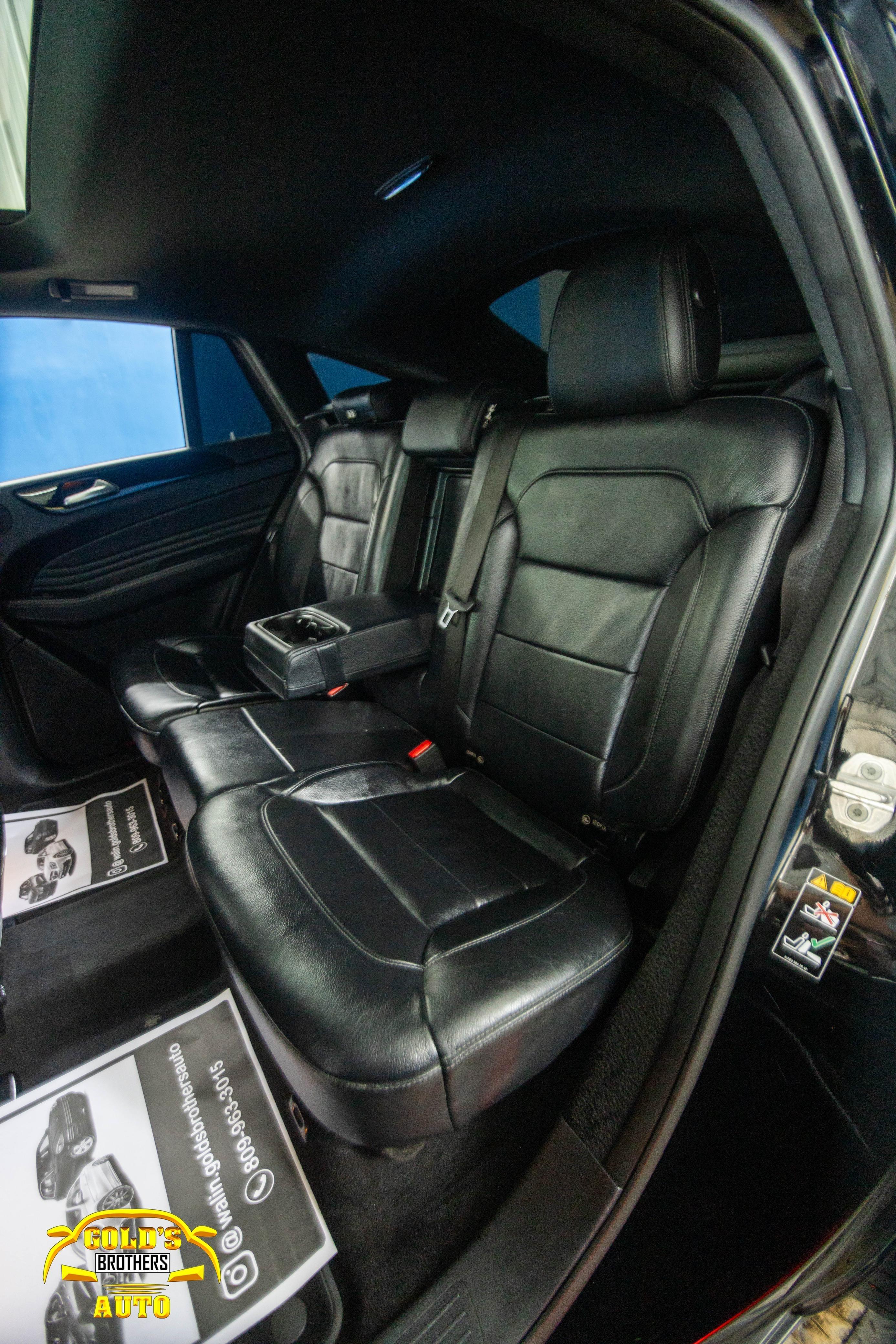 jeepetas y camionetas - Mercedes Benz GLE 43 AMG 2019 Clean Carfax Coupe 7