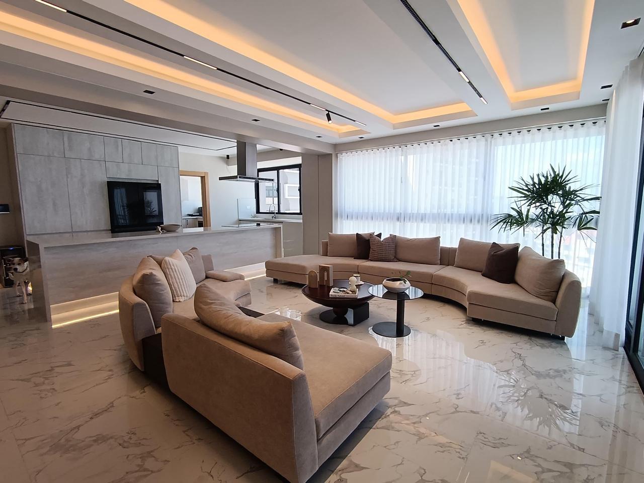 apartamentos - Vendo piso alto urbanización real tres hab con bañ 1