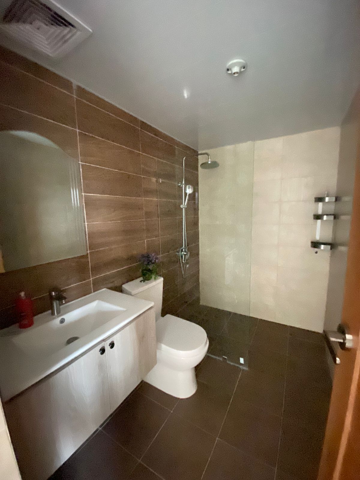 apartamentos - Apartamento 4 habitaciones 3 baños 2 parqueos en venta en Colina de Los Rios  1