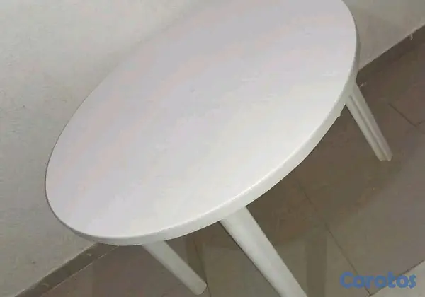 muebles y colchones - mesa redonda plástica usada, como nueva  2