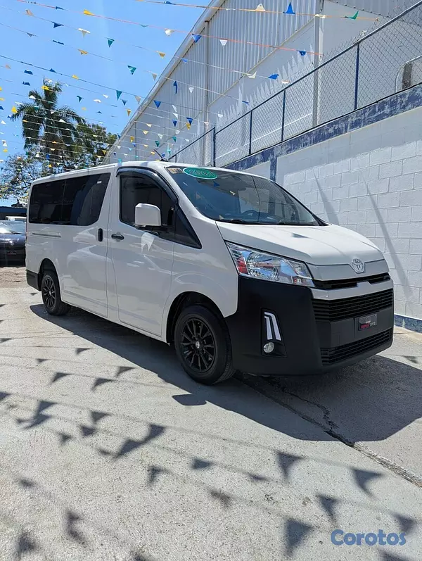otros vehiculos - TOYOTA HIACE DELUXE 2021 AMERICANA 16