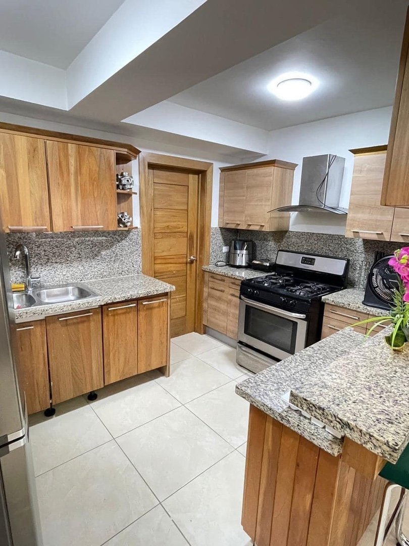 apartamentos - Vendo piso 6 Evaristo morales dos habitaciones 2.5 baños dos parqueos balcón  3