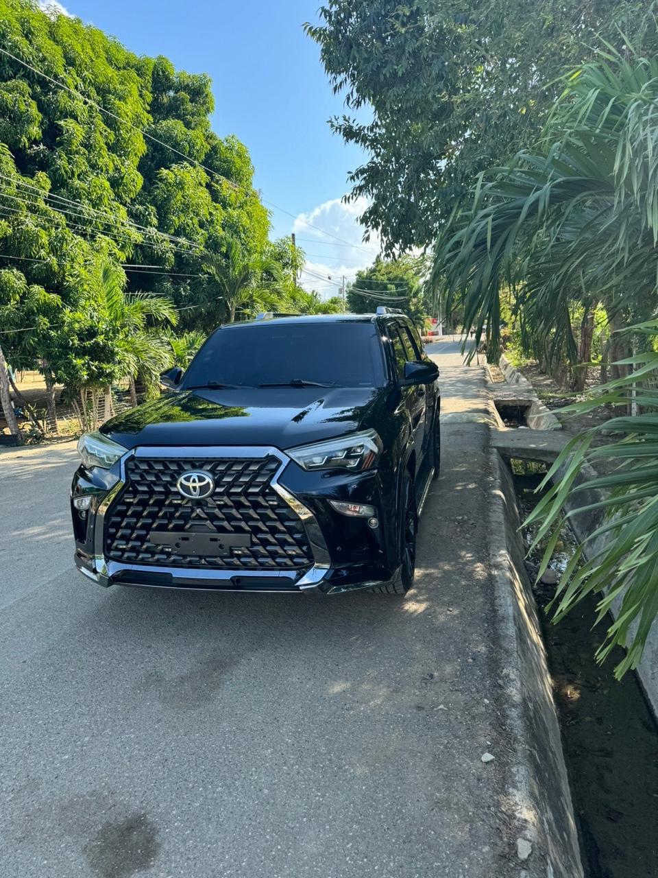 jeepetas y camionetas - Toyota 4runner limited 2014