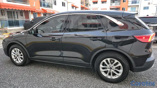 jeepetas y camionetas - Ford Escape SE 2020 4