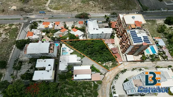 solares y terrenos - VENDE Excelente Solar con 1,024 metros en el CENTR 3