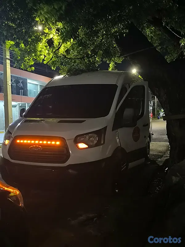 otros vehiculos - Furgoneta Automática Económica  9