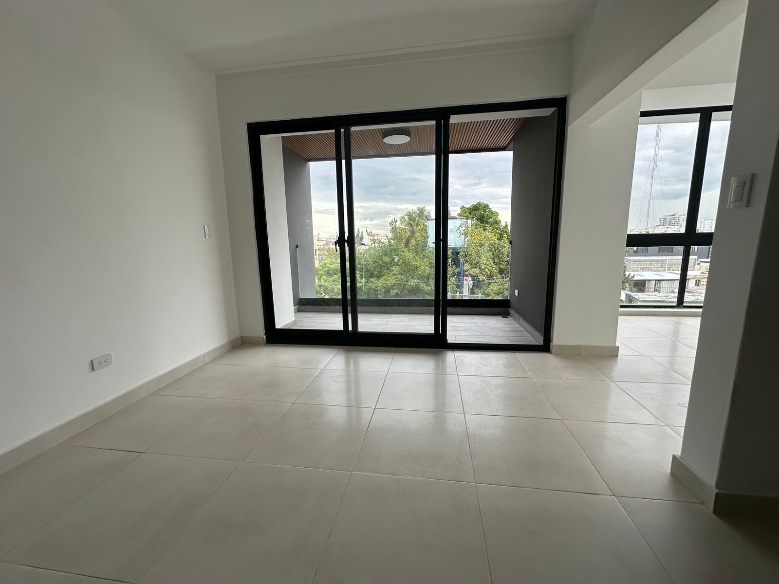 apartamentos - Alquiló nuevo Renacimiento piso 4 lí US$1,650const 6