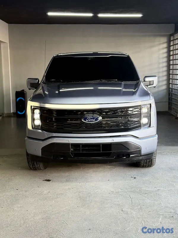 jeepetas y camionetas -  Ford F-150 Lightning 2022 Platinum  3