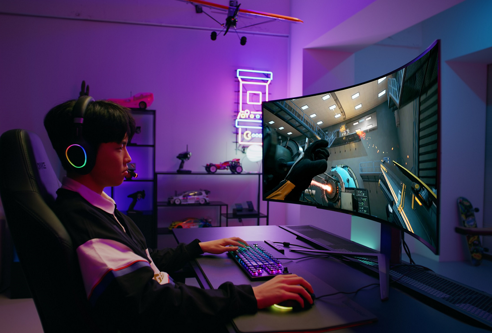 computadoras y laptops - MONITOR DE OPOR LG ULTRAGEAR D 45 PULGADA 4K 240HZ 2