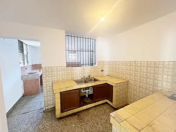 casas - Propiedad comercial centrica 9