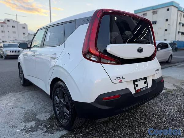 jeepetas y camionetas - Kia Soul S 2021 4