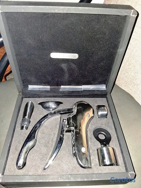 cocina - Set de accesorios para vino Brookstone, 6 piezas.  2