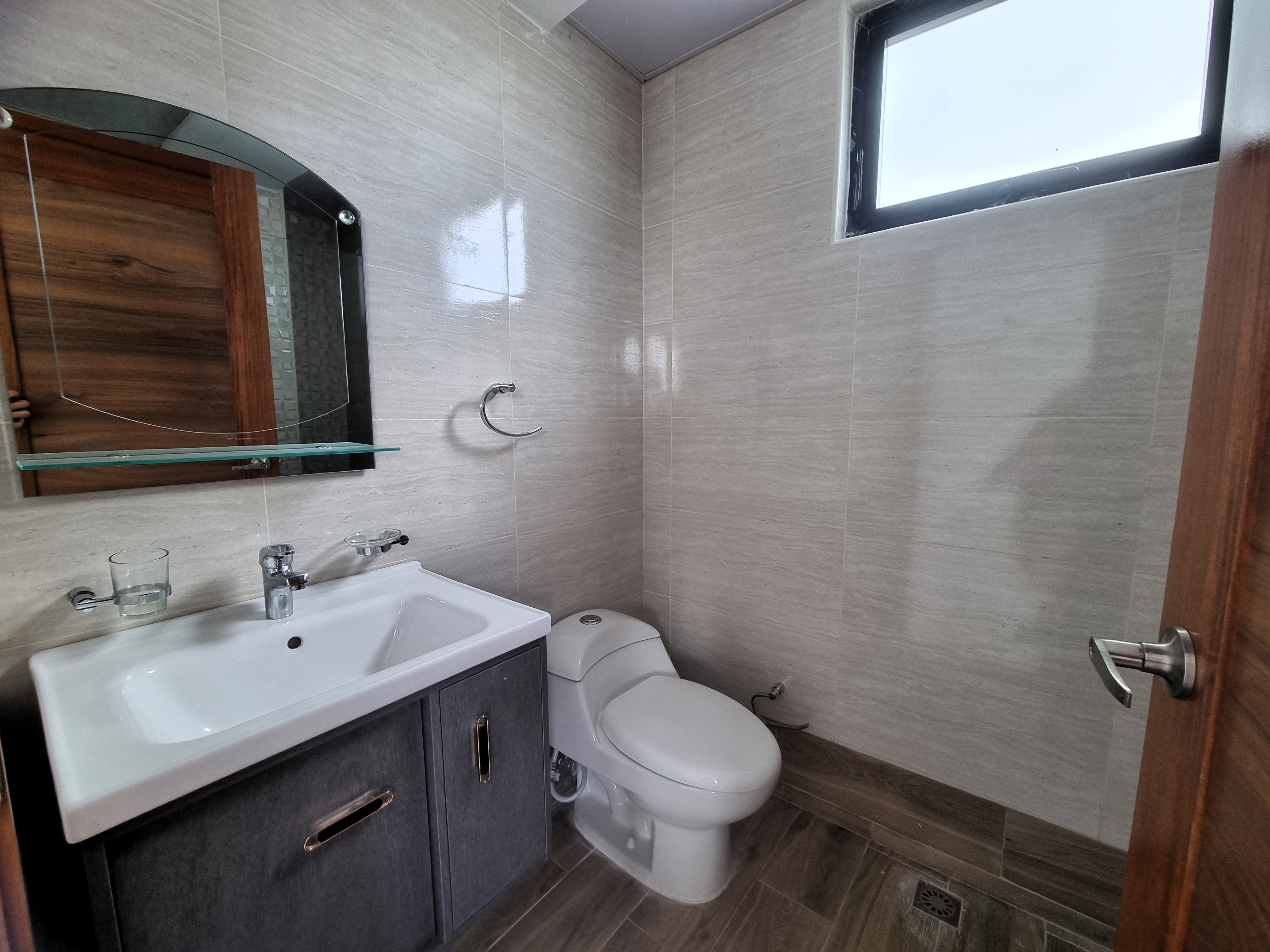 apartamentos - Alquiler apartamento de 2 hab, Nuevo en Serralles 2