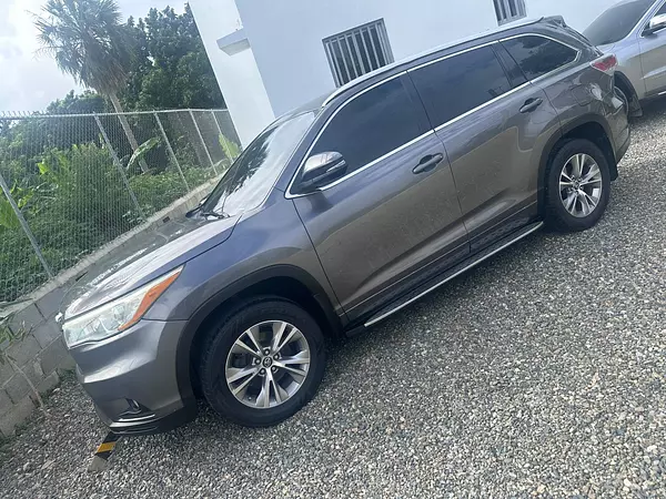 jeepetas y camionetas - Toyota higlander xle 2015 5